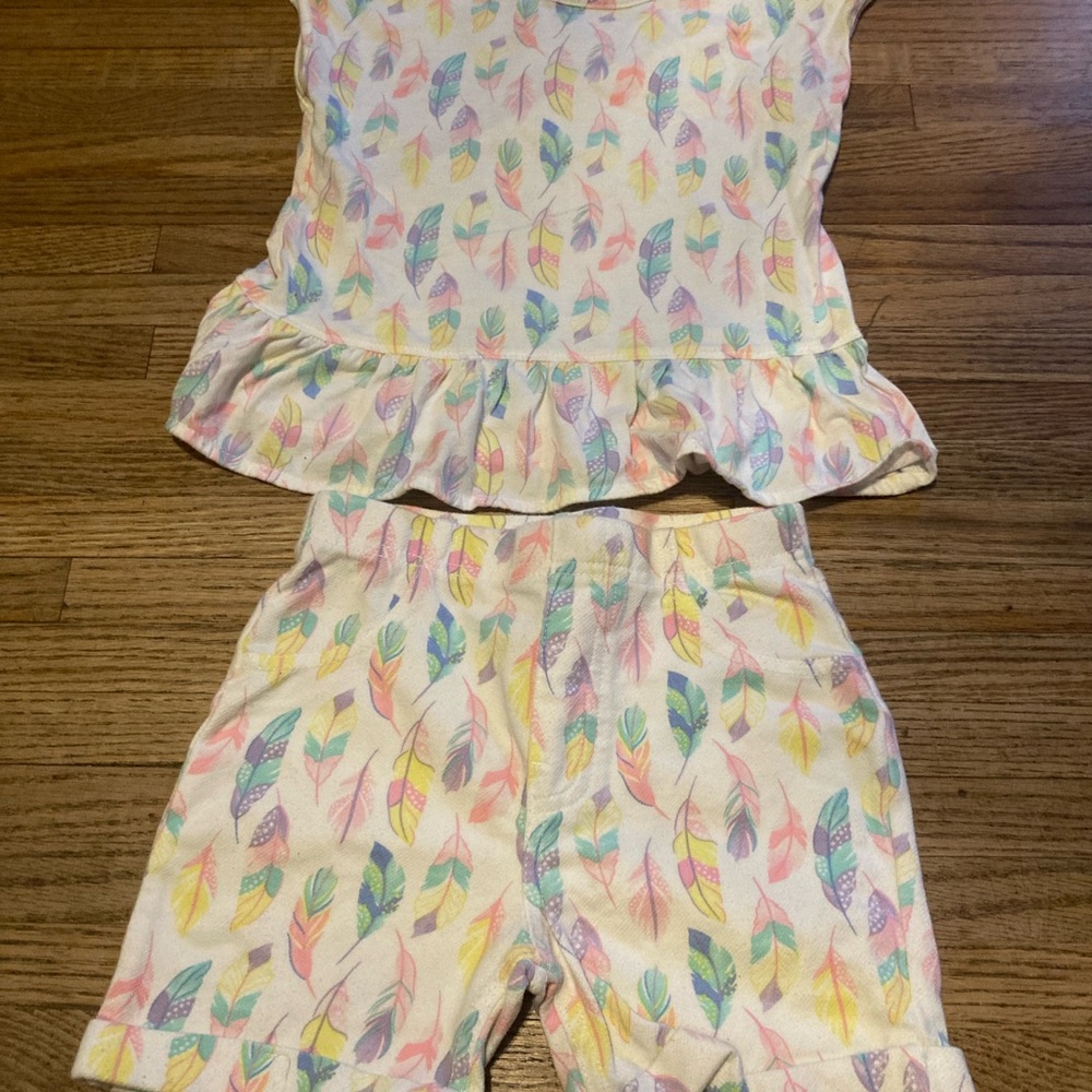 Short outfit size 5T